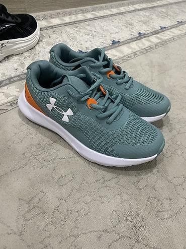 nike react: 1)лининг размер 40 1300 2)Under Armour размер 40 оригинал покупал за — 2