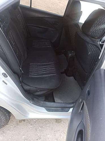 ланкрузер 105: Toyota Yaris: 2007 г., 1.5 л, Автомат, Бензин, Седан — 4