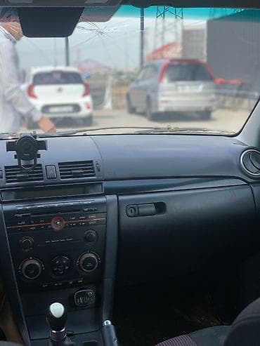 Mazda 3: 2005 г., 1.3 л, Кол менен иштөөчү, Бензин, Хетчбек — 5