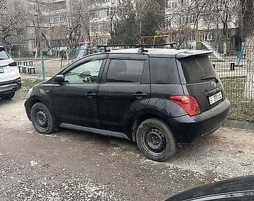 Toyota ist: 2002 г., 1.5 л, Автомат, Бензин, Хэтчбэк