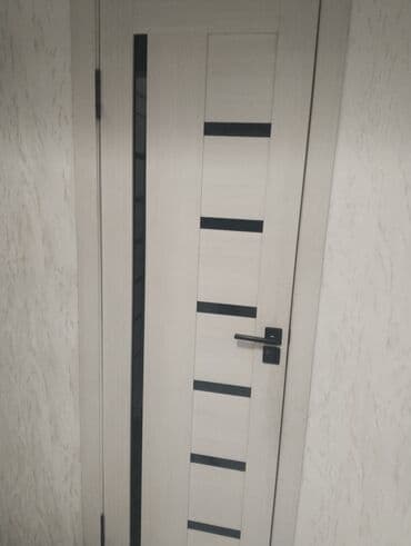 ствол орех: Межкомнатная дверь в современном стиле, цвет — светлый дуб/сосна — 2