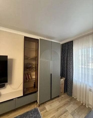 продаю люкс квартиры тц аларча: 3 комнаты, 74 м², 108 серия, 1 этаж — 7