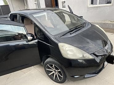 hoda fit: Honda Fit: 2008 г., 1.3 л, Вариатор, Бензин, Хэтчбэк — 4