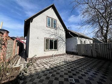 этажи: Продается два дома на одном участке 6 соток. В районе Жибек - жолу — 9