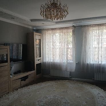 Продаем дом для большой семьи:4 спальни, небольшой кабинет, зал, кухня