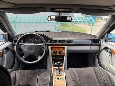 Продажа авто: Mercedes-Benz W124: 1993 г., 3.2 л, Автомат, Бензин, Седан — 6