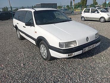 боковой: Volkswagen Passat Variant: 1992 г., 1.8 л, Механика, Бензин, Универсал — 2