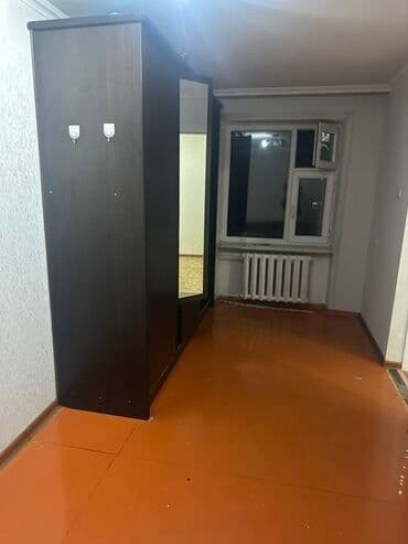 срочно продаю в связи с переездом: 2 комнаты, 42 м², Хрущевка, 2 этаж, Косметический ремонт — 3