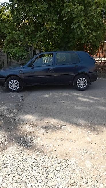 унаа бишкек авторынок: Volkswagen Golf: 1994 г., 1.6 л, Кол менен иштөөчү, Бензин, Хетчбек — 4