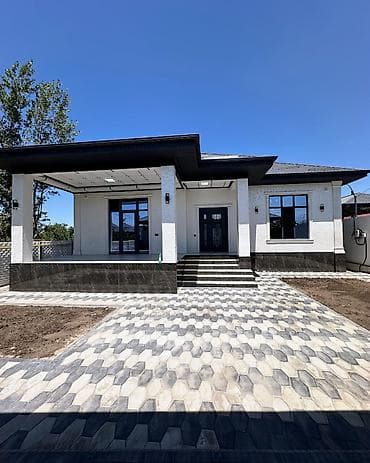 Кыймылсыз мүлк: ✨ Продаётся дом Киркомстром Бишкек ✨ 🏡 Характеристики: • Участок - 4 — 3