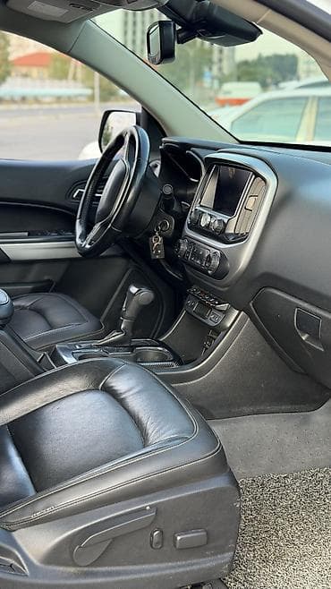 spark 2012: Chevrolet Colorado: 2020 г., 3.6 л, Автомат, Бензин, Пикап — 9