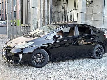 prius: Toyota Prius: 2015 г., 1.8 л, Автомат, Гибрид, Хэтчбэк — 2