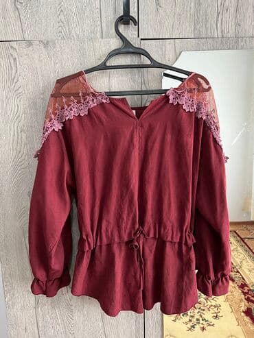 Кофточка смотрится очень нежно и красиво 42-46р