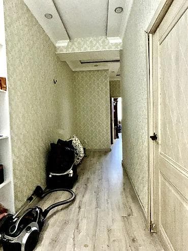 2 8: 3 комнаты, 92 м², Элитка, 3 этаж, Старый ремонт — 8
