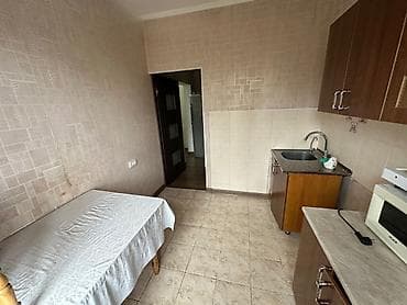 76: 2 комнаты, 42 м², 8 мкр Индивидуалка, 6 этаж, Старый ремонт — 10