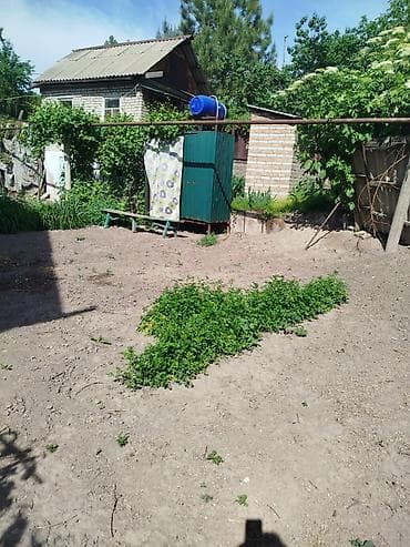 Үйлөр: Продаю 2-этажный кирпичный дом. 4 комнаты, площадь - 125 кв.м. На — 6