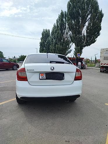 2017: Skoda Rapid: 2017 г., 1.6 л, Автомат, Седан — 4