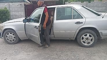 авто вит: Mercedes-Benz W124: 1993 г., 2.2 л, Автомат, Бензин, Седан — 6