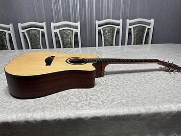 Гитары: Акустическая гитара Rockdale Полный комплект (сумка, каподастр, новые — 7
