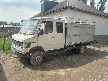 скутор токмок: Жүк ташуучу унаа, Mercedes-Benz, Дубль, 3 т, Колдонулган — 6