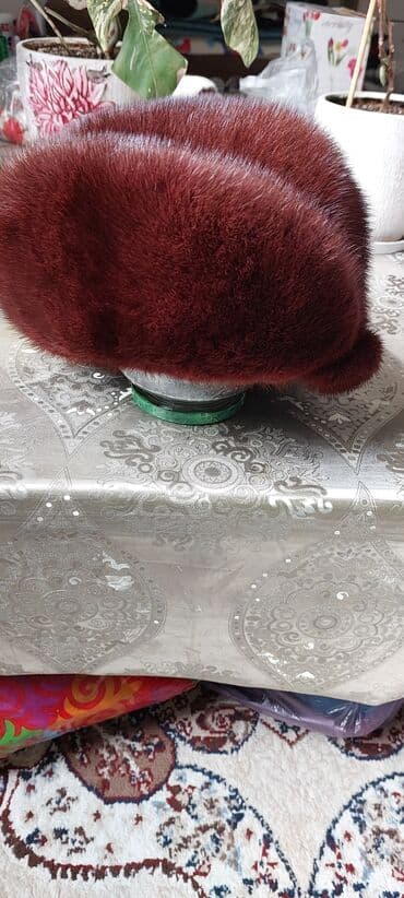 норковая косынка: Красивая бордового цвета норковая шапка,состояние отличное,нигде не — 4