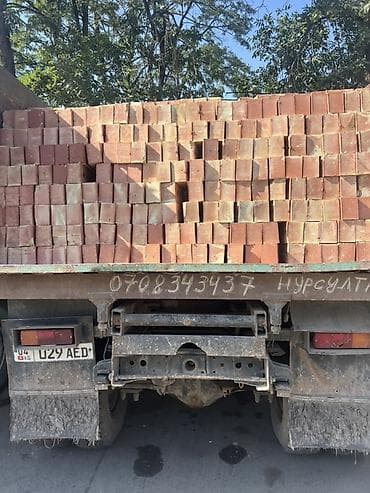 Кирпич полнотелый обжиговый на поддоне/в кузове. - Материал: глиняный