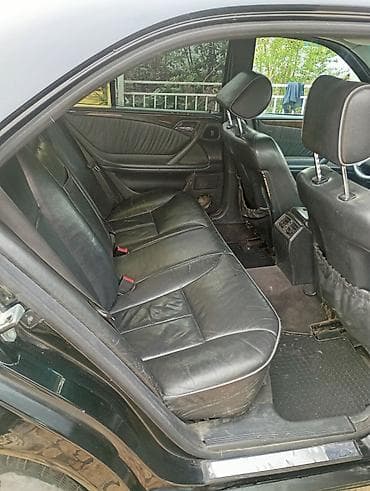 devo lasetti: Mercedes-Benz E-Class: 2001 г., Седан — 10