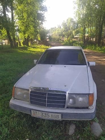 golf 5: Mercedes-Benz W124: 1993 г., 2 л, Механика, Дизель, Седан — 3