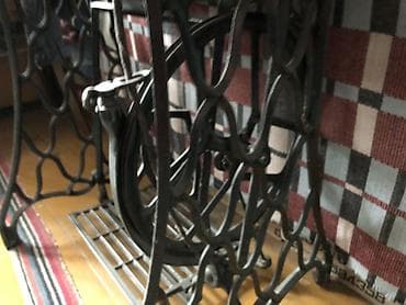 Стационарные телефоны: Механическая швейная машина ПМЗ (Подольский механический завод) в — 4