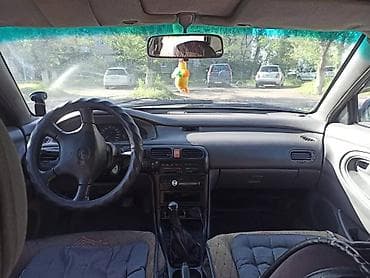 Mazda 626: 1992 г., 2 л, Механика, Бензин, Хэтчбэк