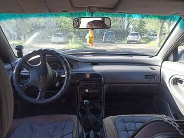 мтз 92: Mazda 626: 1992 г., 2 л, Механика, Бензин, Хэтчбэк — 1