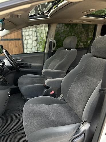 Toyota Estima: 2003 г., 3 л, Автомат, Бензин, Вэн/Минивэн — 7