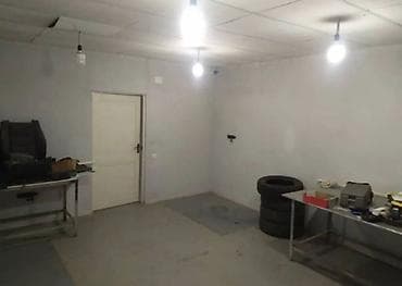 гараж склад: Рабочий Городок Сдается помещение Площпдь: 420м2 1-этаж и часть — 4