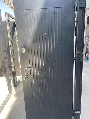 Входные металлические двери и межкомнатные двери - Материал: сталь