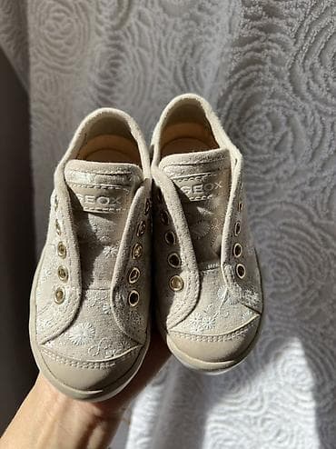 Детская обувь: Детская обувь, набор из 4 пар: 1) Кроссовки Adidas 19 размер — 9