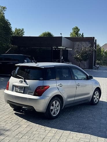 Продажа авто: Toyota Ist: 2003 г., 1.5 л, Автомат, Бензин, Хэтчбэк — 4