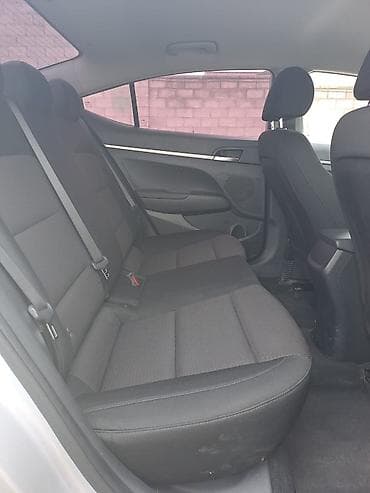 mini cuper: Hyundai Avante: 2019 г., 1.6 л, Автомат, Газ, Седан — 4