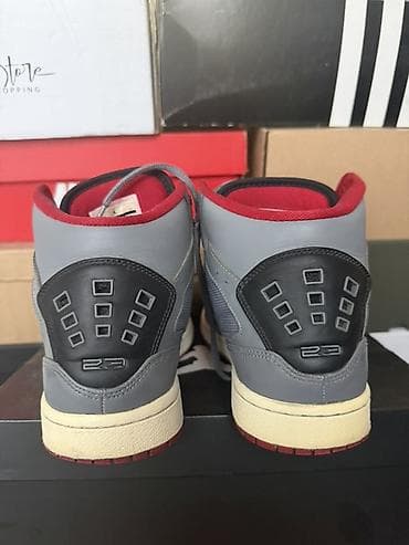 Жеке буюмдар: Эркектердин кроссовкасы, 42, Jordan, Колдонулган, түсү - Боз, Өзү алып кетүү — 5