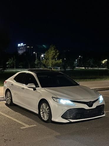 Toyota Camry: 2018 г., 2.5 л, Автомат, Бензин, Седан