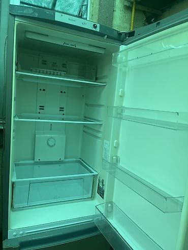 фрост: Холодильник Hotpoint Ariston, Б/у, Двухкамерный, No frost — 2