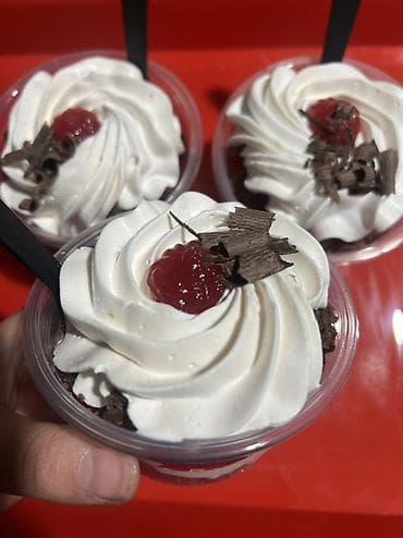 птица домашняя: Десерты в стаканчиках - «Вишня–шоколад»: слоёный десерт в прозрачном — 4