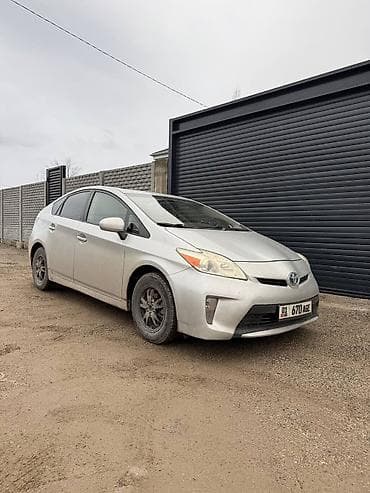 Toyota: Toyota Prius: 2013 г., 1.8 л, Вариатор, Гибрид, Хэтчбэк — 2