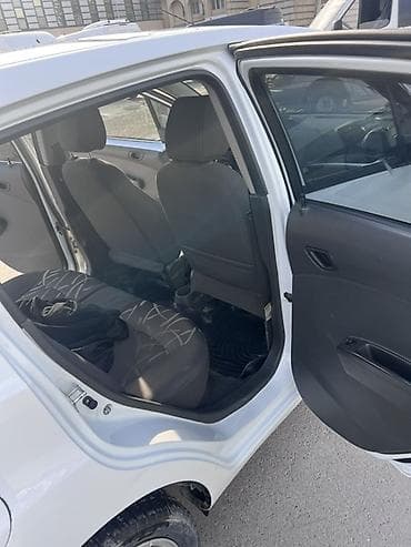 дви: Chevrolet Spark: 2014 г., 1 л, Автомат, Бензин, Хэтчбэк — 8