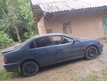 капот адисей: Toyota Avensis: 2000 г., 1.8 л, Механика, Седан — 3