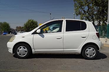 Toyota Vitz: 2000 г., 1.3 л, Автомат, Бензин, Хетчбек — 2