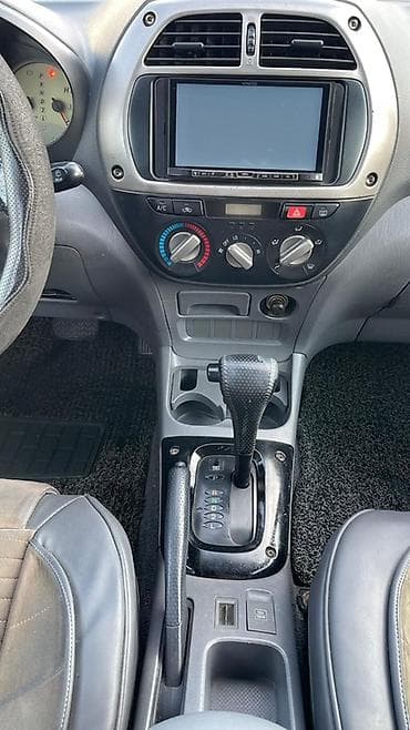 red cell: Toyota RAV4: 2002 г., 2 л, Автомат, Бензин, Кроссовер — 6