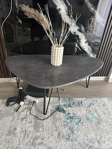 столы для кофейни: Журнальный столик в современном стиле - Форма столешницы — 1