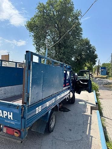 Унаа сатуу: Hyundai Porter: 2000 г., 2.5 л, Кол менен иштөөчү, Дизель — 3