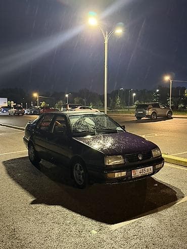 Продажа авто: Volkswagen Vento: 1993 г., 1.8 л, Механика, Бензин, Седан — 2