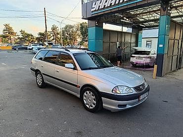Унаа: Toyota Avensis: 2001 г., 2 л, Кол менен иштөөчү, Дизель, Универсал — 1